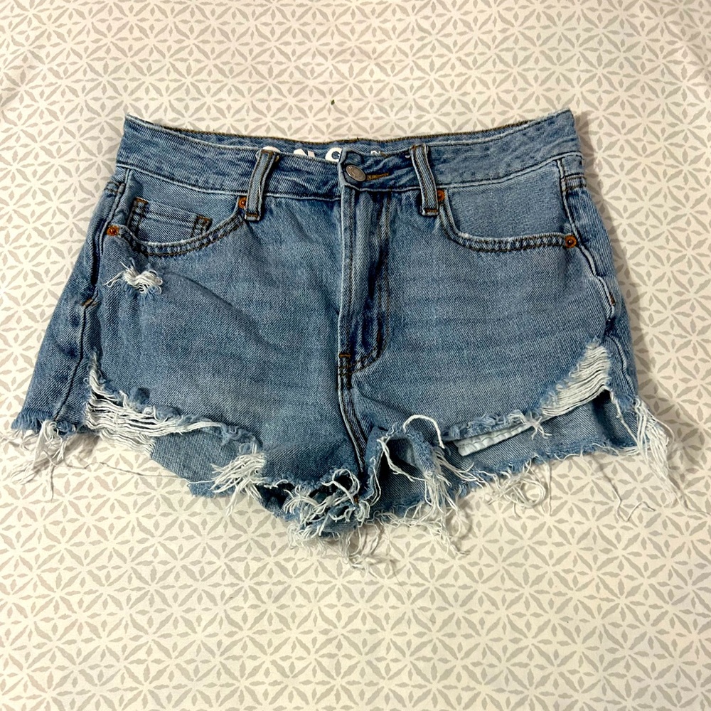 Jean shorts really cute high rises size 7/28